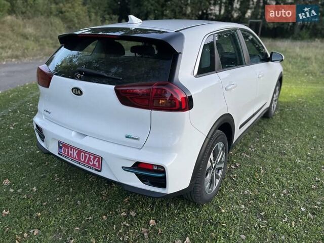 Белый Киа Niro, объемом двигателя 0 л и пробегом 95 тыс. км за 16500 $, фото 15 на Automoto.ua