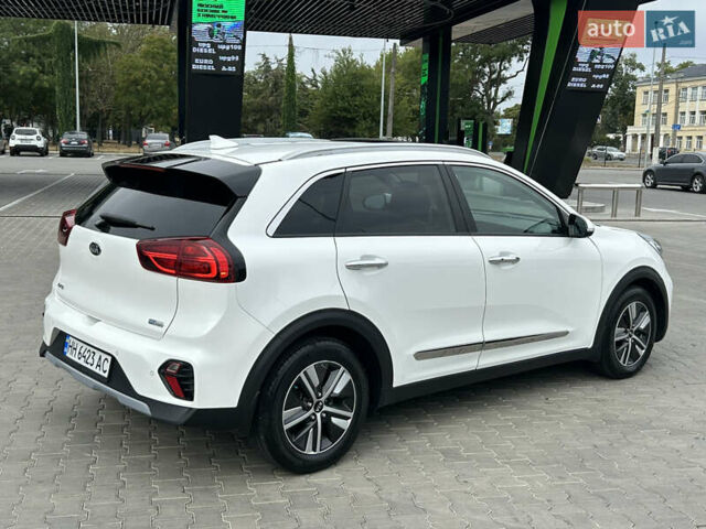 Белый Киа Niro, объемом двигателя 1.58 л и пробегом 54 тыс. км за 22900 $, фото 17 на Automoto.ua