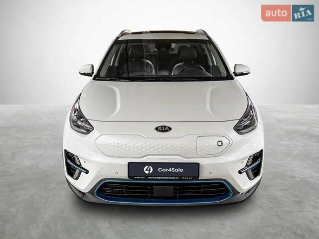 Белый Киа Niro, объемом двигателя 0 л и пробегом 129 тыс. км за 20032 $, фото 3 на Automoto.ua