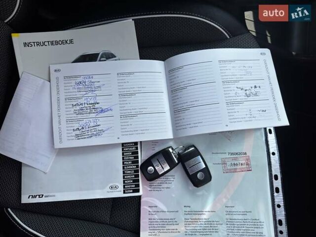 Белый Киа Niro, объемом двигателя 0 л и пробегом 140 тыс. км за 17800 $, фото 75 на Automoto.ua