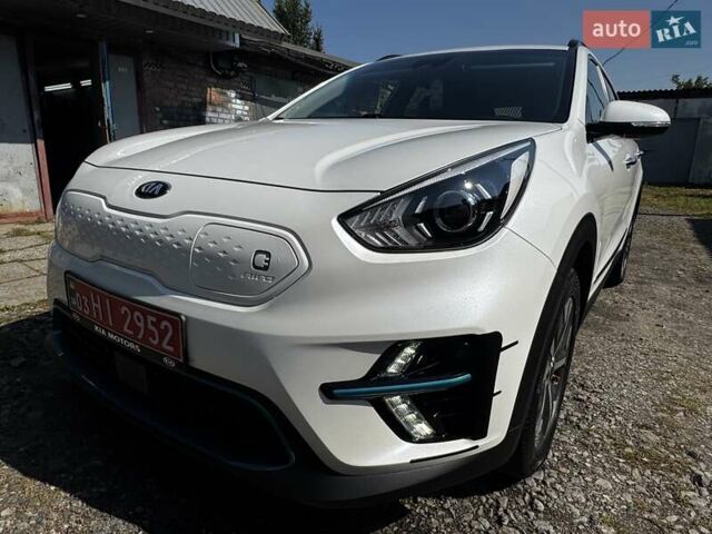 Белый Киа Niro, объемом двигателя 0 л и пробегом 140 тыс. км за 17800 $, фото 4 на Automoto.ua