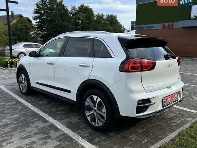 Белый Киа Niro, объемом двигателя 0 л и пробегом 112 тыс. км за 18800 $, фото 5 на Automoto.ua