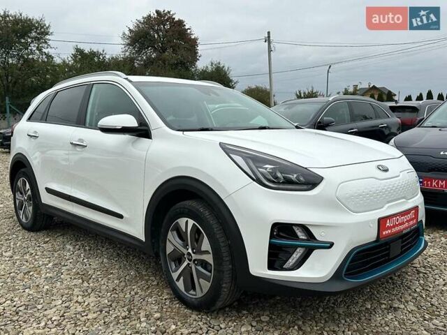 Белый Киа Niro, объемом двигателя 0 л и пробегом 56 тыс. км за 23400 $, фото 22 на Automoto.ua