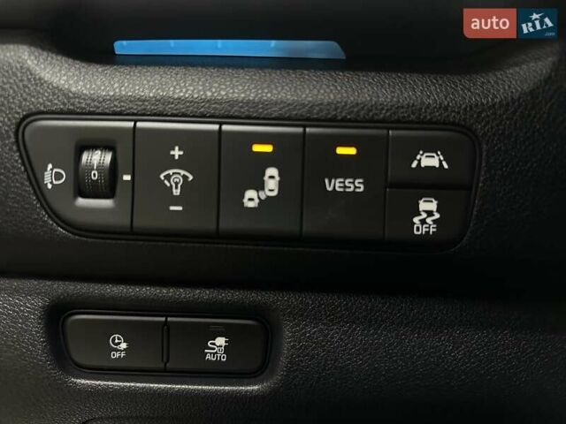 Белый Киа Niro, объемом двигателя 0 л и пробегом 38 тыс. км за 24700 $, фото 8 на Automoto.ua