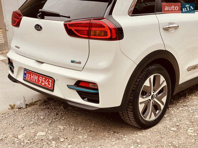 Белый Киа Niro, объемом двигателя 0 л и пробегом 164 тыс. км за 17750 $, фото 21 на Automoto.ua