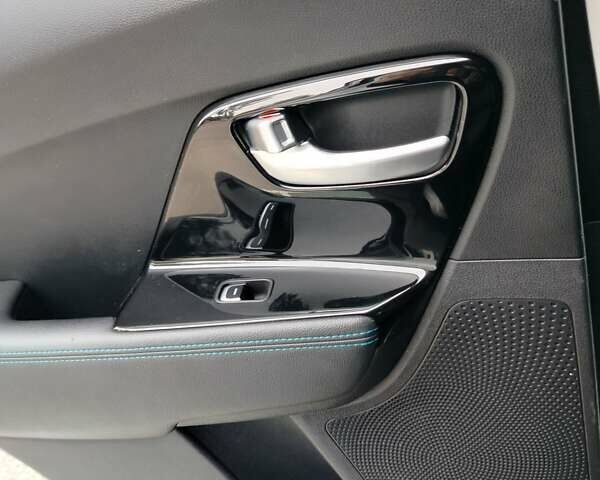Білий Кіа Niro, об'ємом двигуна 0 л та пробігом 75 тис. км за 19700 $, фото 43 на Automoto.ua