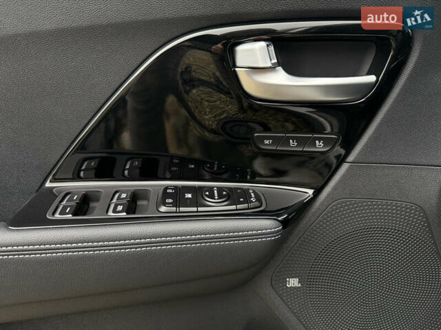 Белый Киа Niro, объемом двигателя 0 л и пробегом 54 тыс. км за 24700 $, фото 34 на Automoto.ua