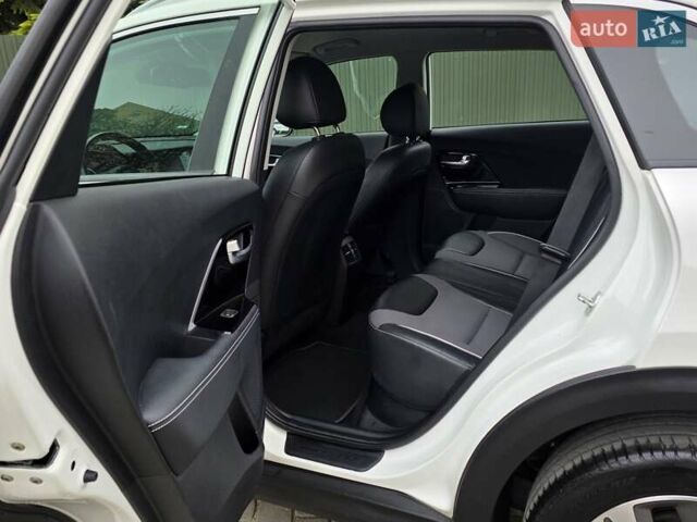 Белый Киа Niro, объемом двигателя 0 л и пробегом 149 тыс. км за 17499 $, фото 27 на Automoto.ua