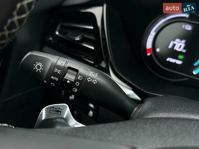 Белый Киа Niro, объемом двигателя 0 л и пробегом 56 тыс. км за 23400 $, фото 38 на Automoto.ua