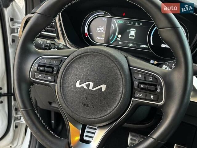 Белый Киа Niro, объемом двигателя 0 л и пробегом 72 тыс. км за 23600 $, фото 21 на Automoto.ua