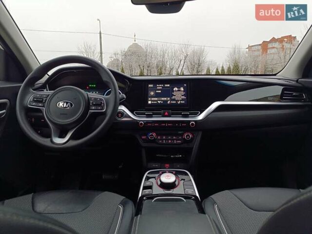 Белый Киа Niro, объемом двигателя 0 л и пробегом 34 тыс. км за 19999 $, фото 39 на Automoto.ua