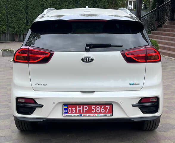 Белый Киа Niro, объемом двигателя 0 л и пробегом 92 тыс. км за 19800 $, фото 7 на Automoto.ua