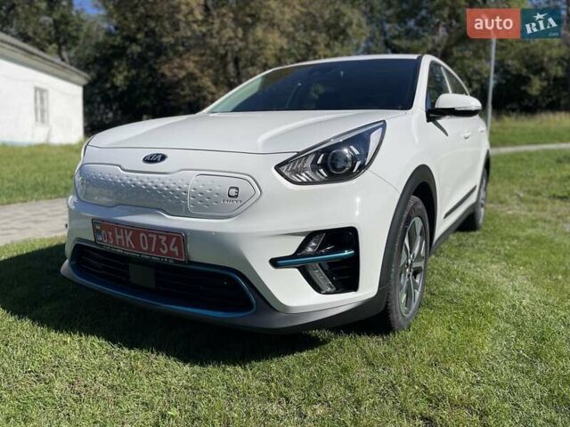 Белый Киа Niro, объемом двигателя 0 л и пробегом 95 тыс. км за 16500 $, фото 24 на Automoto.ua