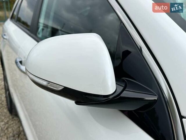 Белый Киа Niro, объемом двигателя 0 л и пробегом 62 тыс. км за 23500 $, фото 15 на Automoto.ua