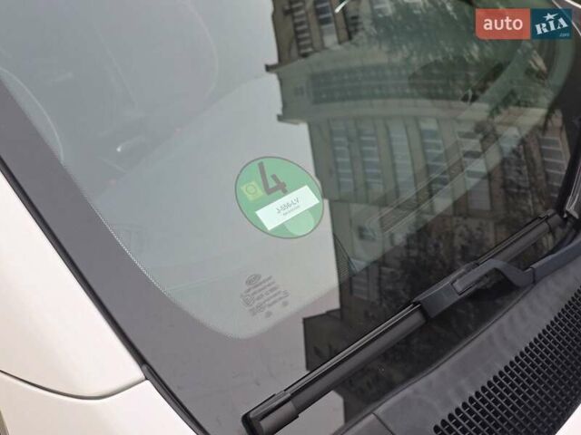 Белый Киа Niro, объемом двигателя 0 л и пробегом 149 тыс. км за 17499 $, фото 18 на Automoto.ua