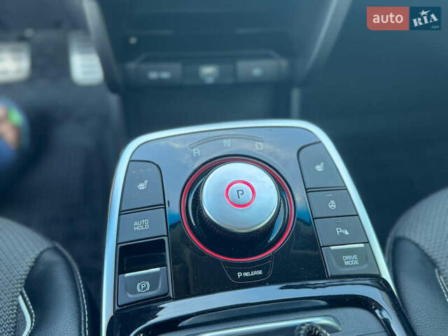 Белый Киа Niro, объемом двигателя 0 л и пробегом 112 тыс. км за 19800 $, фото 20 на Automoto.ua