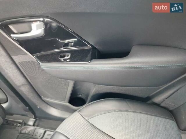 Білий Кіа Niro, об'ємом двигуна 0 л та пробігом 75 тис. км за 19700 $, фото 28 на Automoto.ua
