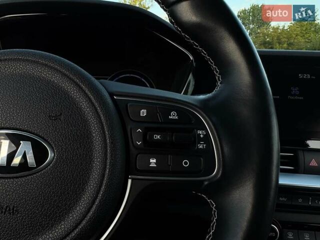 Білий Кіа Niro, об'ємом двигуна 0 л та пробігом 59 тис. км за 23800 $, фото 33 на Automoto.ua