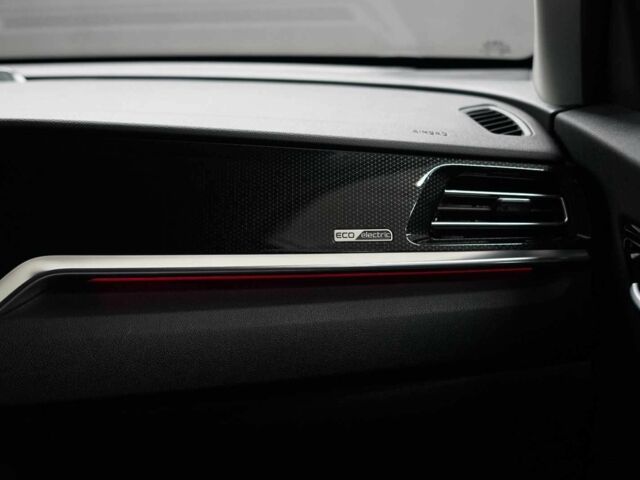 Белый Киа Niro, объемом двигателя 0 л и пробегом 53 тыс. км за 16100 $, фото 23 на Automoto.ua