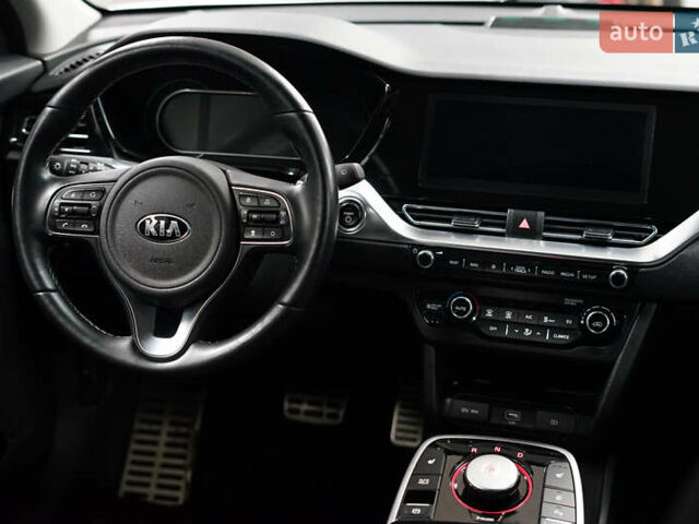 Киа Niro 2021 в Киеве на Automoto.ua Белый Киа Niro, объемом двигателя 0 л и пробегом 52 тыс. км за 18200 $, фото 12 на Automoto.ua