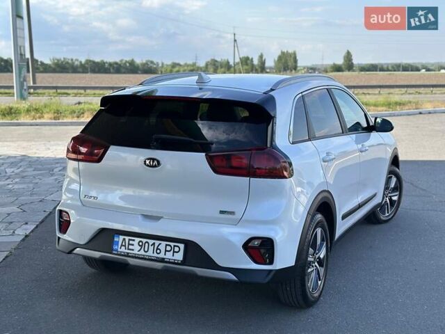 Белый Киа Niro, объемом двигателя 1.58 л и пробегом 18 тыс. км за 25900 $, фото 8 на Automoto.ua