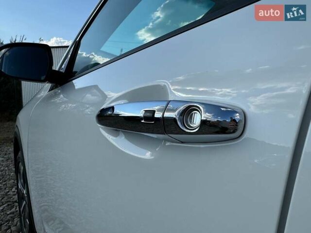 Білий Кіа Niro, об'ємом двигуна 0 л та пробігом 59 тис. км за 23800 $, фото 23 на Automoto.ua