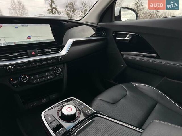 Білий Кіа Niro, об'ємом двигуна 0 л та пробігом 35 тис. км за 24400 $, фото 80 на Automoto.ua