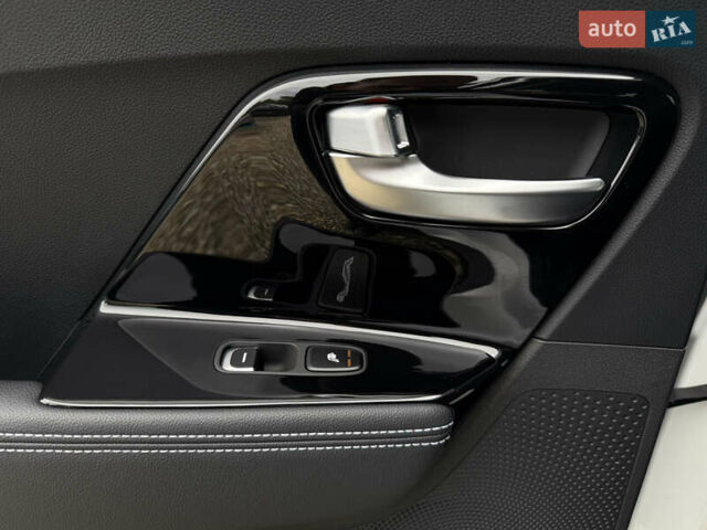 Белый Киа Niro, объемом двигателя 0 л и пробегом 54 тыс. км за 24700 $, фото 87 на Automoto.ua