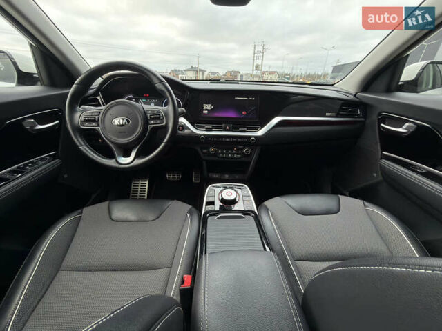 Белый Киа Niro, объемом двигателя 0 л и пробегом 39 тыс. км за 23400 $, фото 44 на Automoto.ua