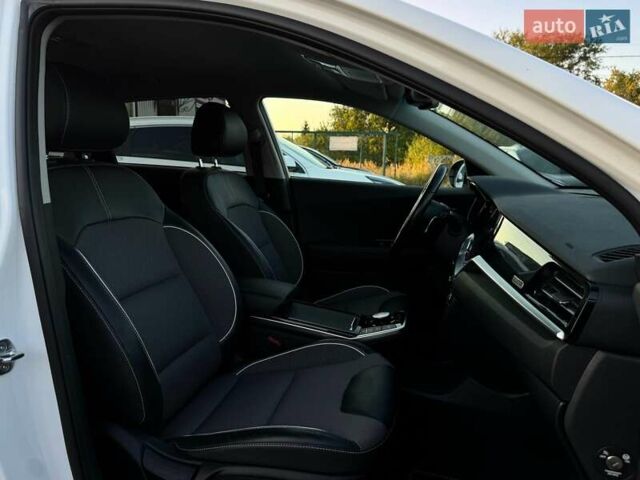 Белый Киа Niro, объемом двигателя 0 л и пробегом 59 тыс. км за 22800 $, фото 69 на Automoto.ua