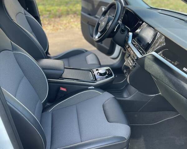 Белый Киа Niro, объемом двигателя 0 л и пробегом 96 тыс. км за 16800 $, фото 39 на Automoto.ua