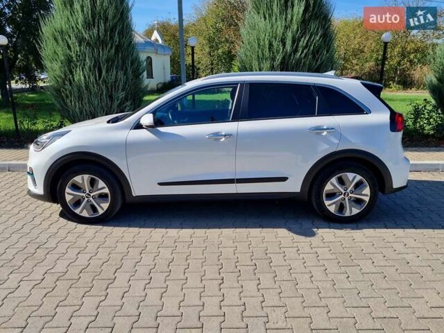 Белый Киа Niro, объемом двигателя 0 л и пробегом 65 тыс. км за 21750 $, фото 6 на Automoto.ua