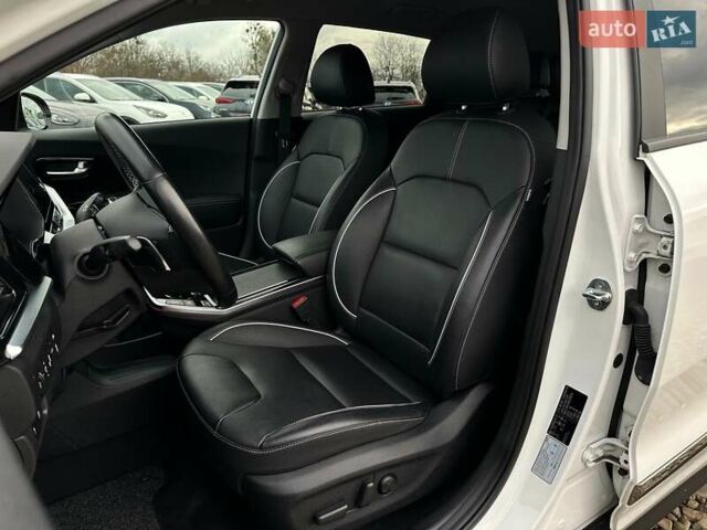 Білий Кіа Niro, об'ємом двигуна 0 л та пробігом 35 тис. км за 24400 $, фото 40 на Automoto.ua