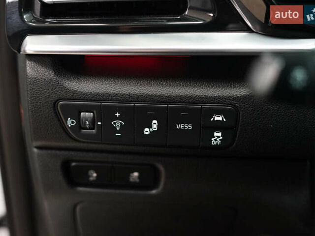 Киа Niro 2021 в Киеве на Automoto.ua Белый Киа Niro, объемом двигателя 0 л и пробегом 52 тыс. км за 18200 $, фото 15 на Automoto.ua