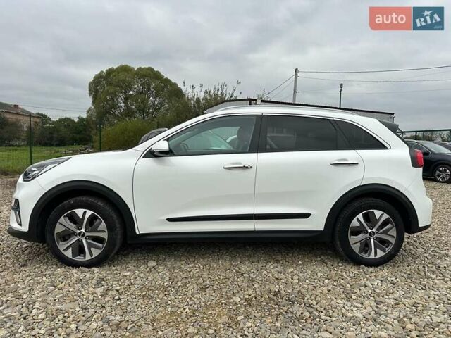 Белый Киа Niro, объемом двигателя 0 л и пробегом 56 тыс. км за 23400 $, фото 17 на Automoto.ua