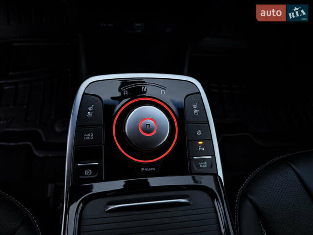 Білий Кіа Niro, об'ємом двигуна 0 л та пробігом 118 тис. км за 20500 $, фото 33 на Automoto.ua