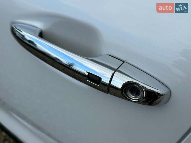 Білий Кіа Niro, об'ємом двигуна 0 л та пробігом 62 тис. км за 24500 $, фото 29 на Automoto.ua