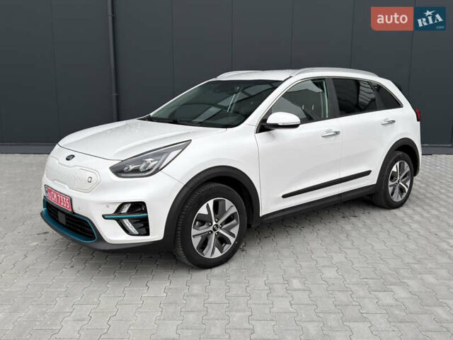 Белый Киа Niro, объемом двигателя 0 л и пробегом 39 тыс. км за 23400 $, фото 2 на Automoto.ua