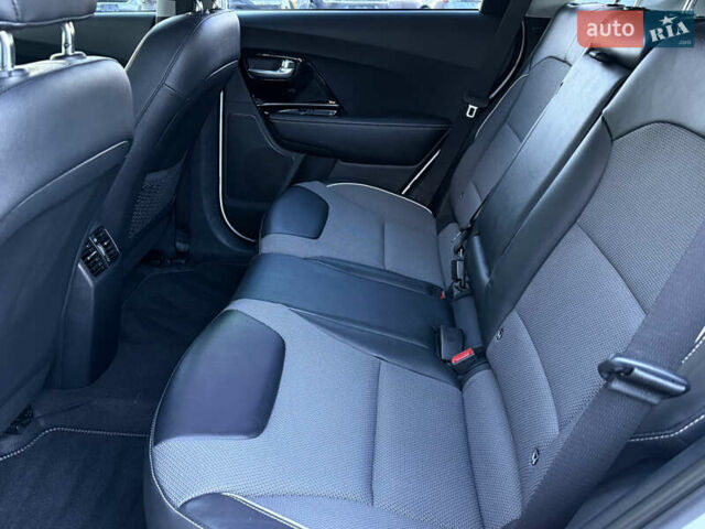 Белый Киа Niro, объемом двигателя 0 л и пробегом 80 тыс. км за 17800 $, фото 59 на Automoto.ua