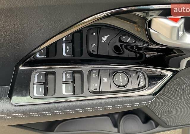 Белый Киа Niro, объемом двигателя 0 л и пробегом 63 тыс. км за 22500 $, фото 25 на Automoto.ua