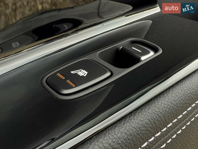 Белый Киа Niro, объемом двигателя 0 л и пробегом 54 тыс. км за 24700 $, фото 100 на Automoto.ua