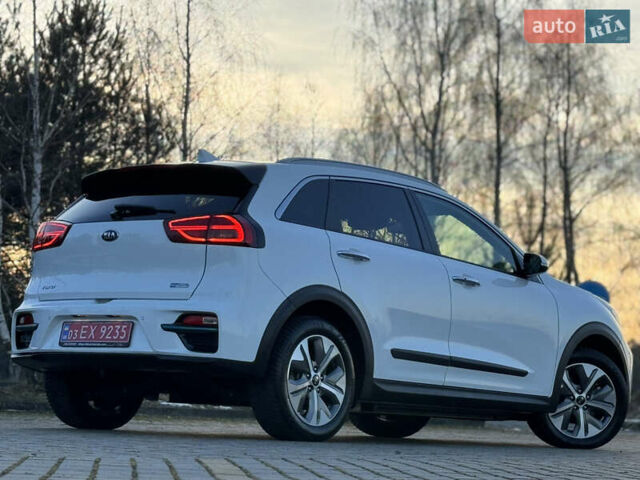Белый Киа Niro, объемом двигателя 0 л и пробегом 18 тыс. км за 21999 $, фото 24 на Automoto.ua