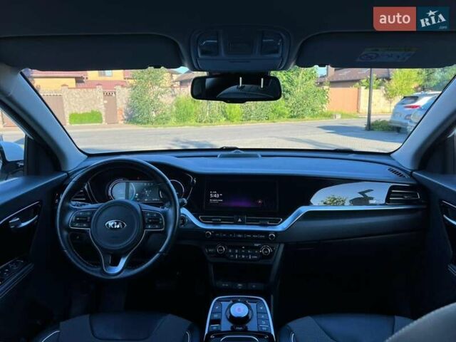 Белый Киа Niro, объемом двигателя 0 л и пробегом 112 тыс. км за 18800 $, фото 21 на Automoto.ua