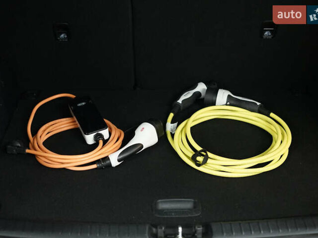 Киа Niro 2021 в Киеве на Automoto.ua Белый Киа Niro, объемом двигателя 0 л и пробегом 52 тыс. км за 18200 $, фото 33 на Automoto.ua