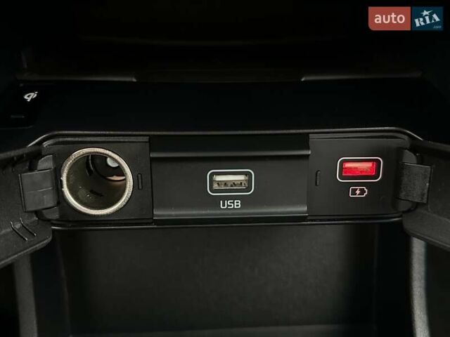 Белый Киа Niro, объемом двигателя 0 л и пробегом 38 тыс. км за 24700 $, фото 72 на Automoto.ua