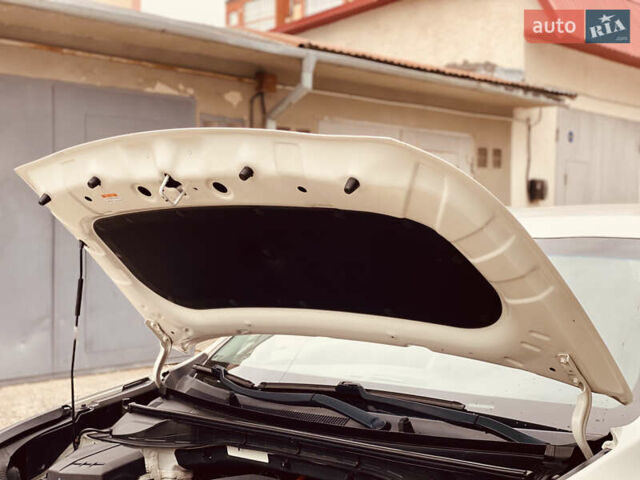 Белый Киа Niro, объемом двигателя 0 л и пробегом 164 тыс. км за 17750 $, фото 57 на Automoto.ua