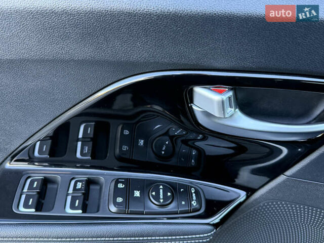 Белый Киа Niro, объемом двигателя 0 л и пробегом 80 тыс. км за 17800 $, фото 50 на Automoto.ua