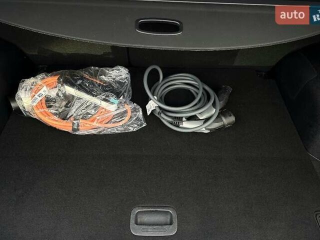 Белый Киа Niro, объемом двигателя 0 л и пробегом 56 тыс. км за 23400 $, фото 70 на Automoto.ua