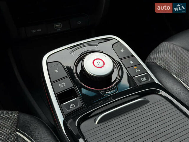 Белый Киа Niro, объемом двигателя 0 л и пробегом 39 тыс. км за 23400 $, фото 40 на Automoto.ua