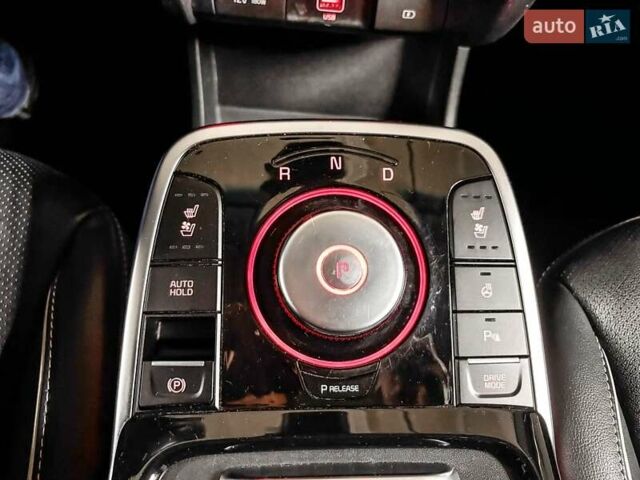 Белый Киа Niro, объемом двигателя 0 л и пробегом 129 тыс. км за 20032 $, фото 19 на Automoto.ua